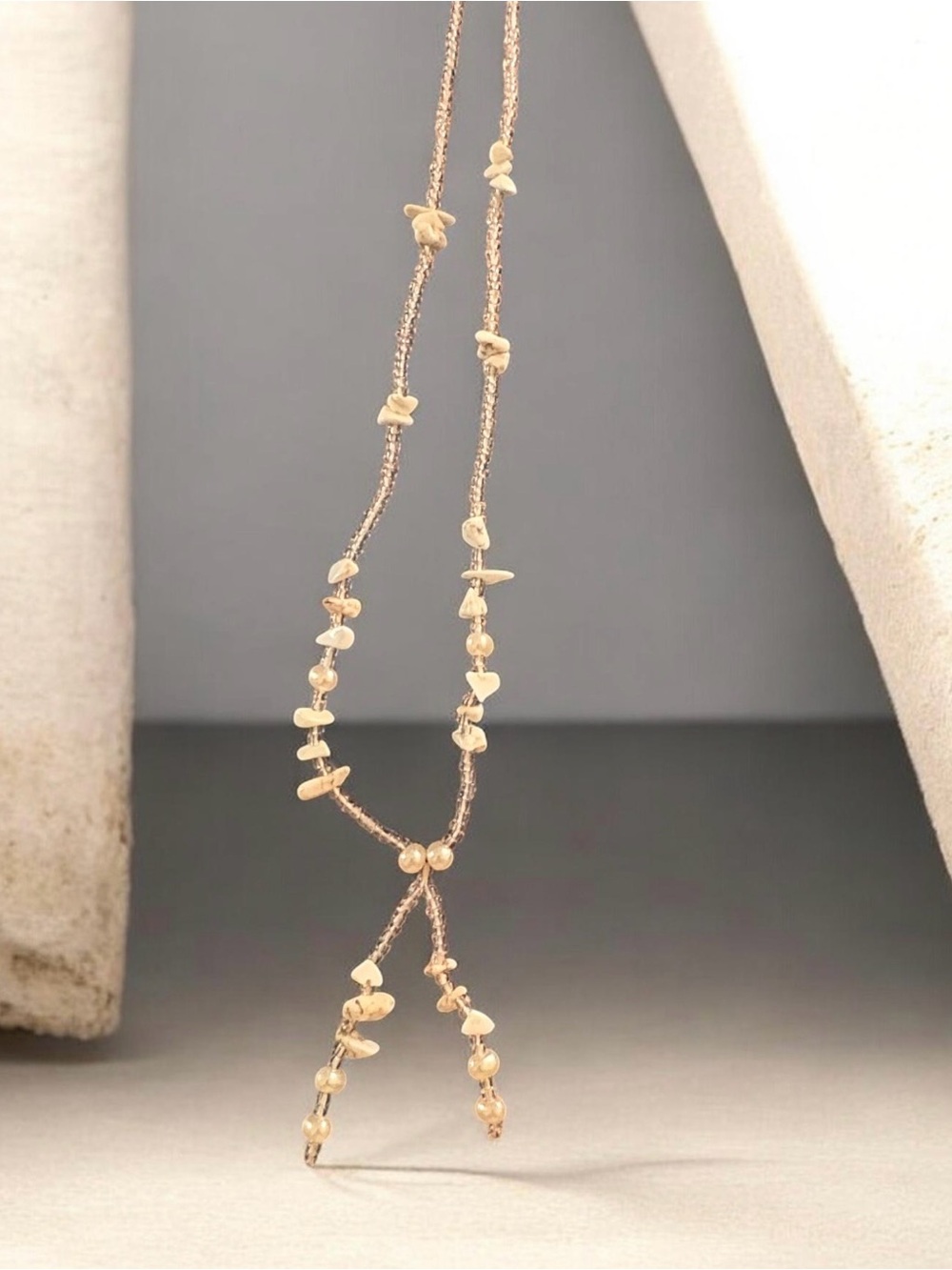Plunder Beige Shell Necklace with Bead Accents (v)